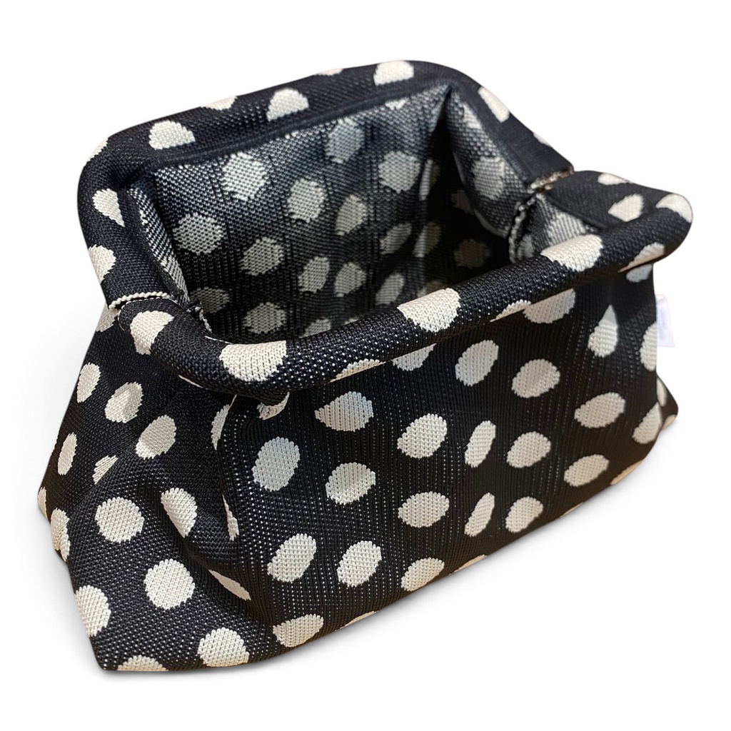 dotty_schwarz_weiß (2).jpg